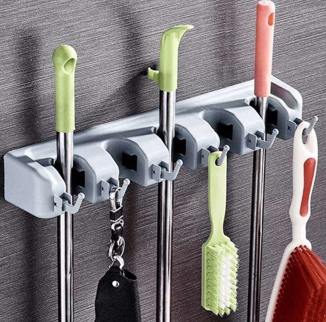 Organizador escobillones y trapeadores - Comercializadora 1018